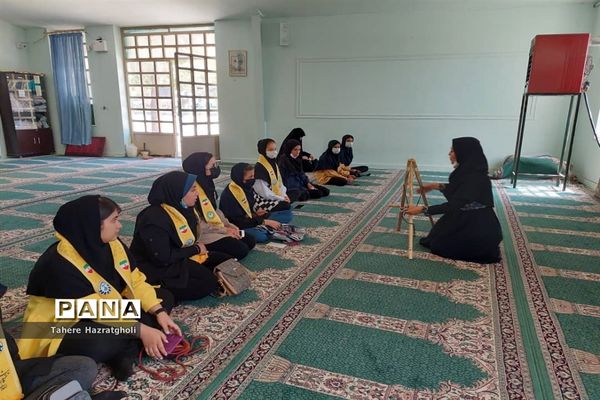 آموزش مهارت تشکیلاتی چوب و گره در دبیرستان عصمت صفادشت ملارد