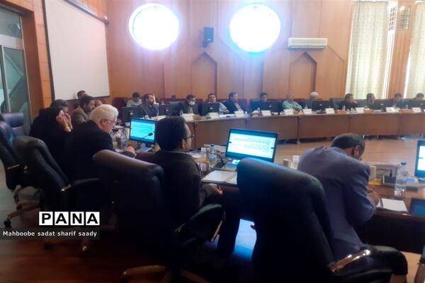 نشست هم‌اندیشی معاونان پرورشی و تربیت‌بدنی ادارات آموزش و پرورش فارس