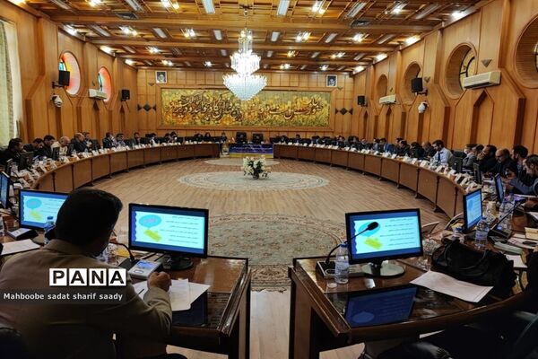 نشست هم‌اندیشی معاونان پرورشی و تربیت‌بدنی ادارات آموزش و پرورش فارس