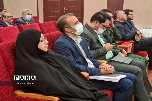 برگزاری جلسه پروژه مهر با حضور مدیران مدارس منطقه ۱۳