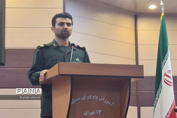 برگزاری جلسه پروژه مهر با حضور مدیران مدارس منطقه ۱۳