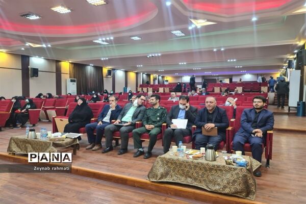 برگزاری جلسه پروژه مهر با حضور مدیران مدارس منطقه ۱۳