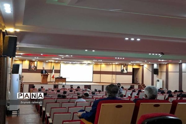 برگزاری جلسه پروژه مهر با حضور مدیران مدارس منطقه ۱۳