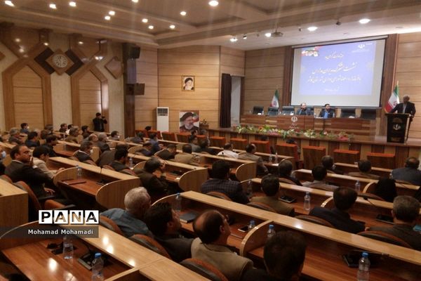 نشست مشترک مدیران مدارس با فرماندار و اعضای شورای اداری کاشمر