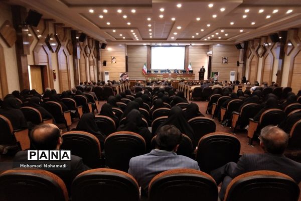 نشست مشترک مدیران مدارس با فرماندار و اعضای شورای اداری کاشمر