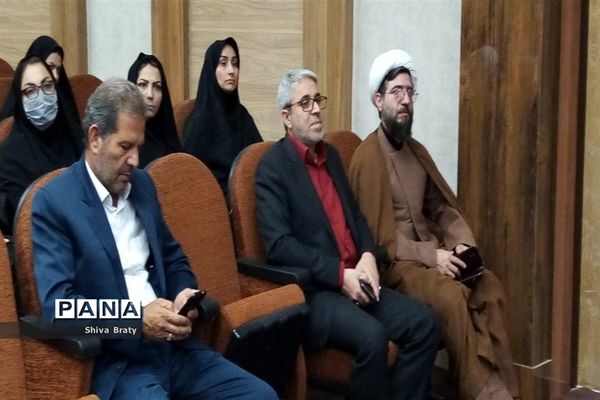 نشست مشترک مدیران مدارس با فرماندار و اعضای شورای اداری کاشمر