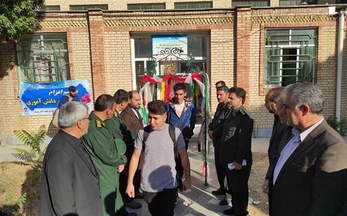 اعزام کاروان راهیان نور دانش‌آموزان پسر ناحیه دو اردبیل  به مناطق عملیاتی شمال غرب کشور