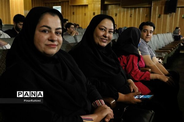 مراسم بزرگداشت مقام خبرنگار