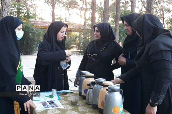 برپایی ایستگاه صلواتی سازمان دانش‌آموزی استان فارس در اردوی ملی قطب ۴، اصفهان