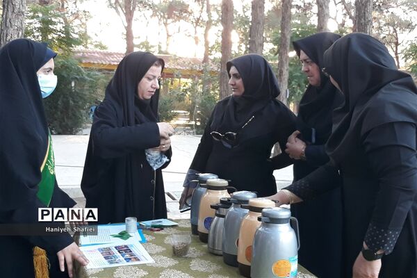برپایی ایستگاه صلواتی سازمان دانش‌آموزی استان فارس در اردوی ملی قطب ۴، اصفهان