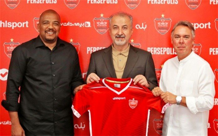 مربی پرسپولیس به اضافه وزن ستاره سرخ‌ها و انتقاد از مهدی عبدی واکنش نشان داد