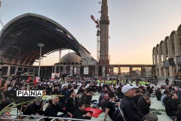 بدرقه خدام و طلائیه داران اربعین حسینی