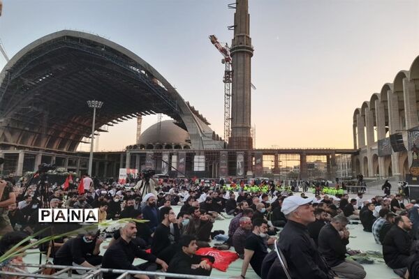 بدرقه خدام و طلائیه داران اربعین حسینی