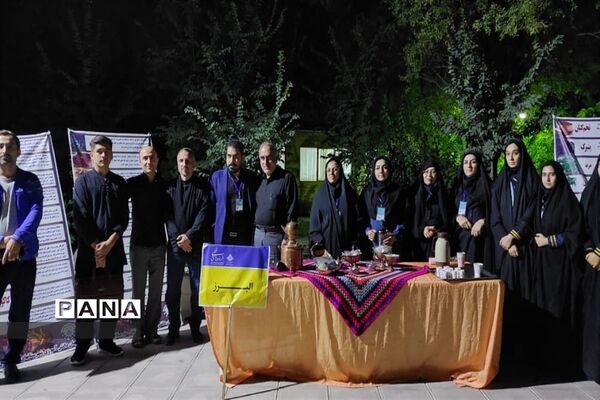 حضور اعضای دختر سازمان دانش‌آموزی البرز در اردوی قطبی دماوند