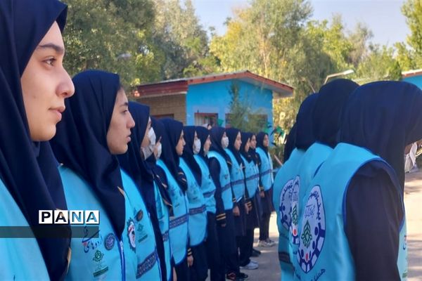 حضور اعضای دختر سازمان دانش‌آموزی البرز در اردوی قطبی دماوند
