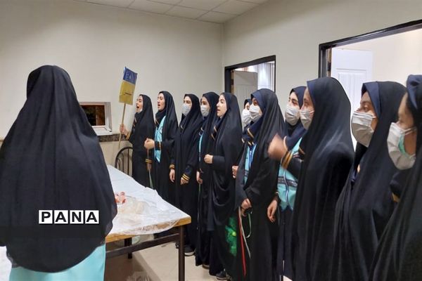 حضور اعضای دختر سازمان دانش‌آموزی البرز در اردوی قطبی دماوند