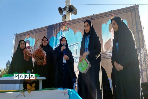 حضور اعضای دختر سازمان دانش‌آموزی البرز در اردوی قطبی دماوند