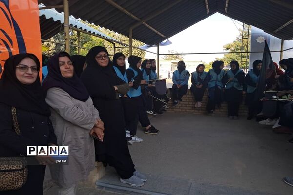 دانش‌آموزان دختر اعضای سازمان دانش‌آموزی آذربایجان شرقی در اردوی قطبی