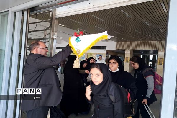 دانش‌آموزان دختر اعضای سازمان دانش‌آموزی آذربایجان شرقی در اردوی قطبی