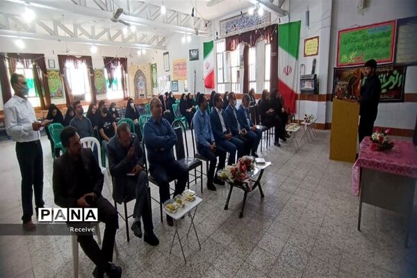 دیدار رئیس سازمان دانش‌آموزی فارس با مربیان و دانش‌آموزان در کوار