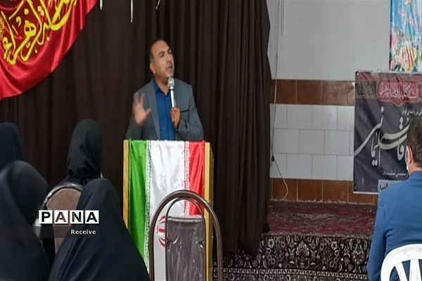 دیدار رئیس سازمان دانش‌آموزی فارس با مربیان و دانش‌آموزان در کوار