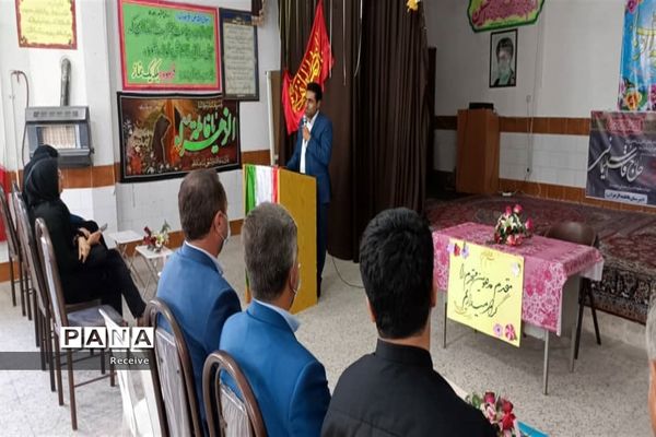 دیدار رئیس سازمان دانش‌آموزی فارس با مربیان و دانش‌آموزان در کوار