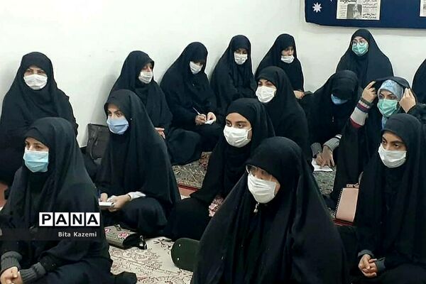 کلاس‌های اوقات فراغت برای بانوان در کانون فرهنگی هنری راوی‌نور شهرری