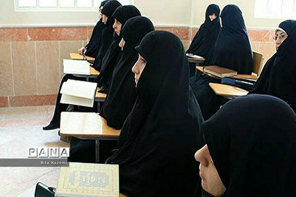 کلاس‌های اوقات فراغت برای بانوان در کانون فرهنگی هنری راوی‌نور شهرری