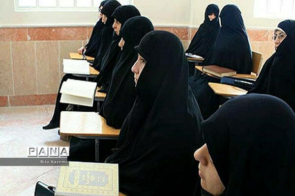 کلاس‌های اوقات فراغت برای بانوان در کانون فرهنگی هنری راوی‌نور شهرری