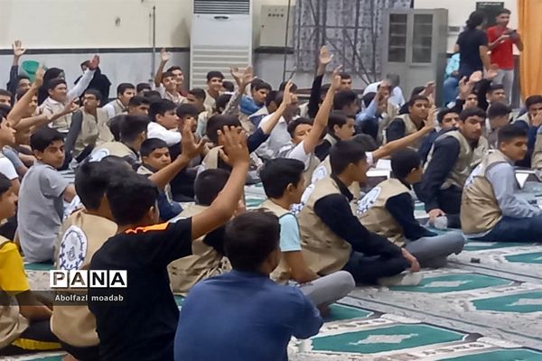 برگزاری ‌محفل انس با قرآن در ‌اردوی قطبی - گلستان