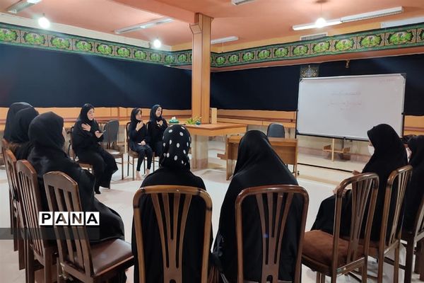 برگزاری‌آموزش‌های مهارت‌ و یادگیری‌ در تابستان شاد مدرسه فرزانگان ورامین