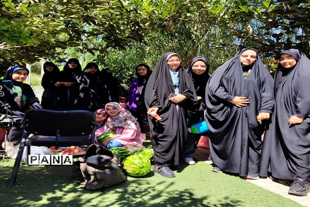 برگزاری‌آموزش‌های مهارت‌ و یادگیری‌ در تابستان شاد مدرسه فرزانگان ورامین