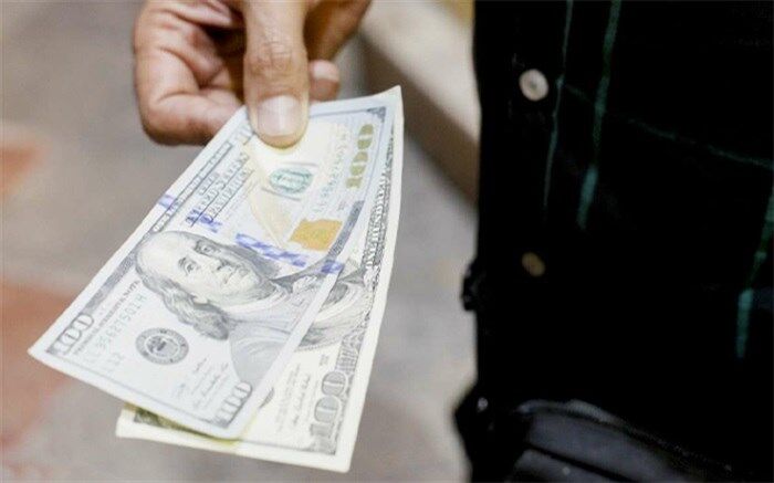 اعلام نرخ دلار در صرافی بانکی