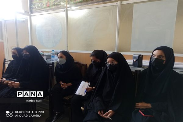 جلسه هم‌اندیشی دختران خبرنگار