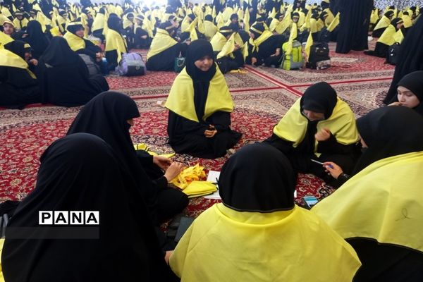 مراسم بدرقه کاروان دانش‌آموزی پیاده‌روی اربعین حسینی