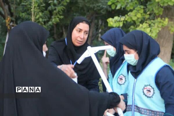 دوره آموزش چادرزنی و اسکان در طبیعت، در اردوی قطبی دختران