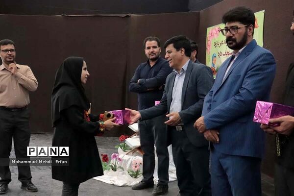 آیین اعطای گواهینامه قرآنی در آباده