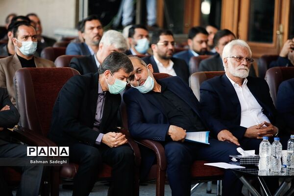 مراسم رونمایی و واگذاری مرحله نخست ناوگان حمل و نقل شهری