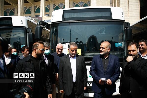 مراسم رونمایی و واگذاری مرحله نخست ناوگان حمل و نقل شهری
