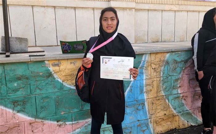 دانش‌آموز قرچکی نایب‌قهرمان مسابقات پرتاب چکش شد