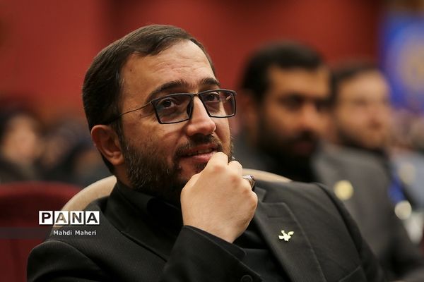 اختتامیه چهاردهمین کنگره اتحادیه انجمن‌های اسلامی دانش‌آموزان دختر