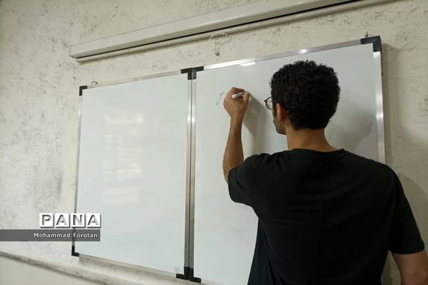 ویژه‌برنامه ورود دانش‌آموزان پایه دهم به مدرسه توحید