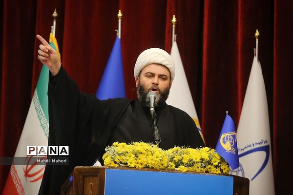 اختتامیه چهاردهمین کنگره اتحادیه انجمن‌های اسلامی دانش‌آموزان پسر
