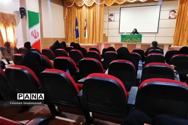 برگزاری دوره آموزشی ویژه مسئولان اجتماعی حوزه‌ها و پایگاه‌های محلات توسط معاونت اجتماعی سپاه ثارالله‌