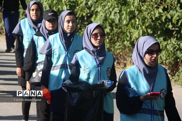 کوه‌پیمایی دانش‌آموزان عضو سازمان دانش‌آموزی اردو قطبی در دماوند