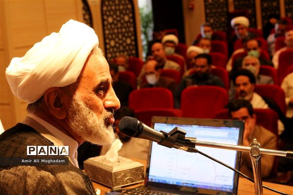 حضور سردار سلامی، در جلسه دانش‌افزایی و توانمندسازی اساتید بسیجی