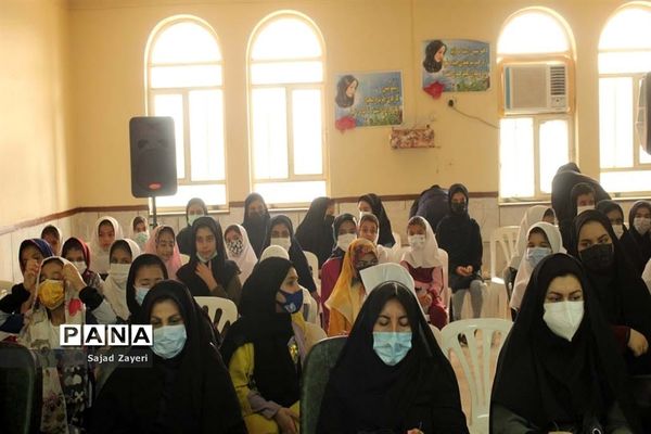 مراسم اختتامیه کلاس‌های تابستانه در ناحیه ۲ اهواز