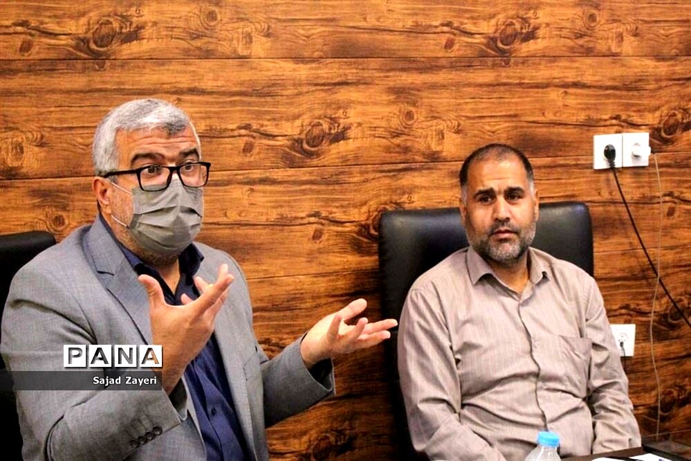 برگزاری جلسه مشترک مدیر آموزش و پرورش ناحیه 2 اهواز و بخشدار غیرانیه در آستانه سال تحصیلی جدید