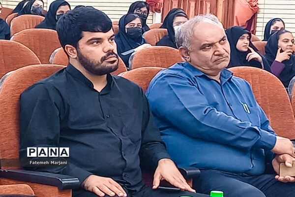 دیدار رئیس سازمان دانش‌آموزی فارس با دانش‌آموزان و مربیان در فیروزآباد