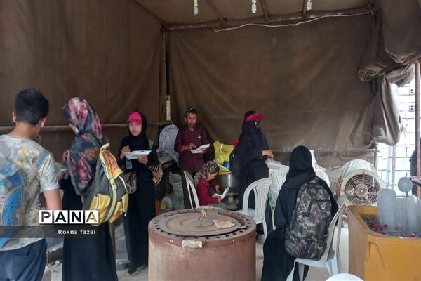 خدمت‌رسانی مواکب خدام اربعین حسینی در مرز شلمچه